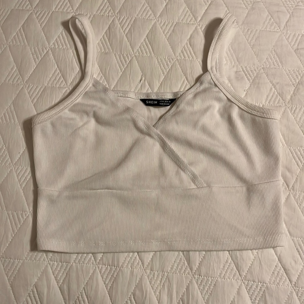 shein white v neck crop top